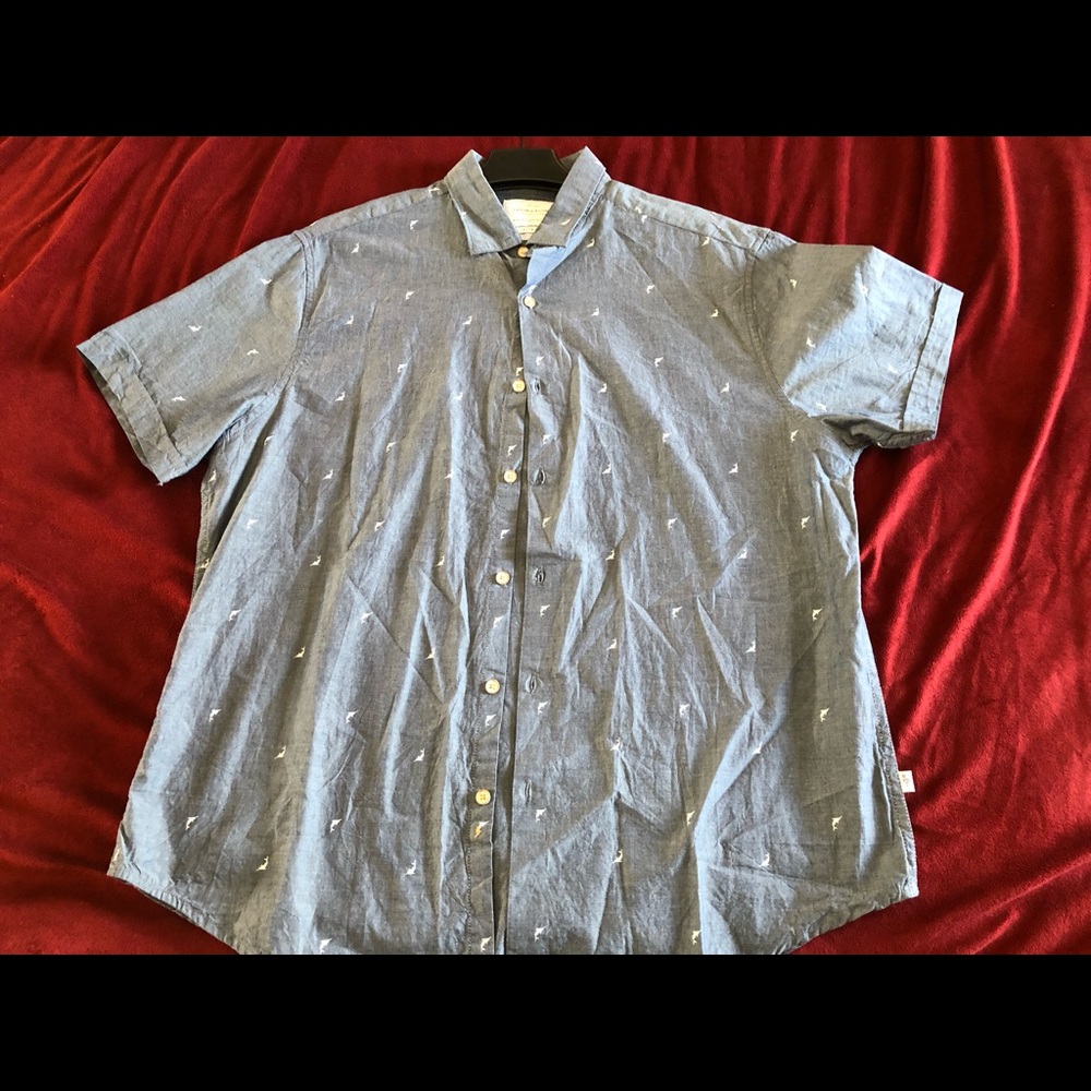5/$20 EUC Denim and Flower Mens button up shirt sz XL Slim Fit